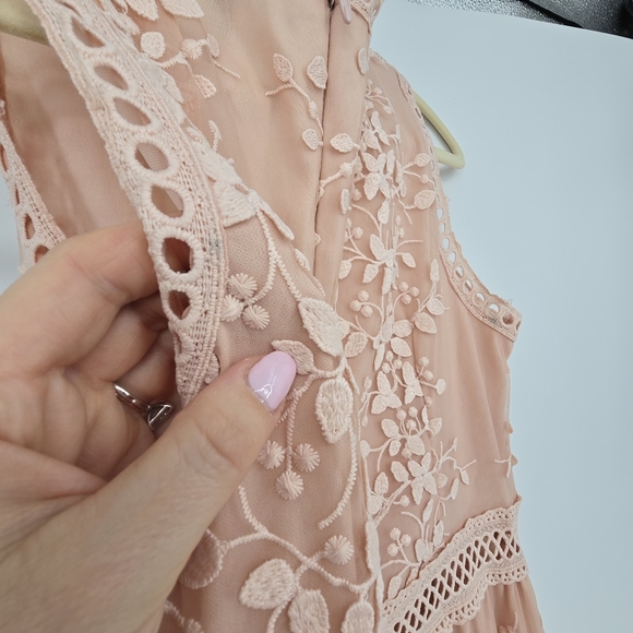 Aqua Womens Blush Embroidered Flounce Maxi Party Night Out Dress Medium - Picture 12 of 13